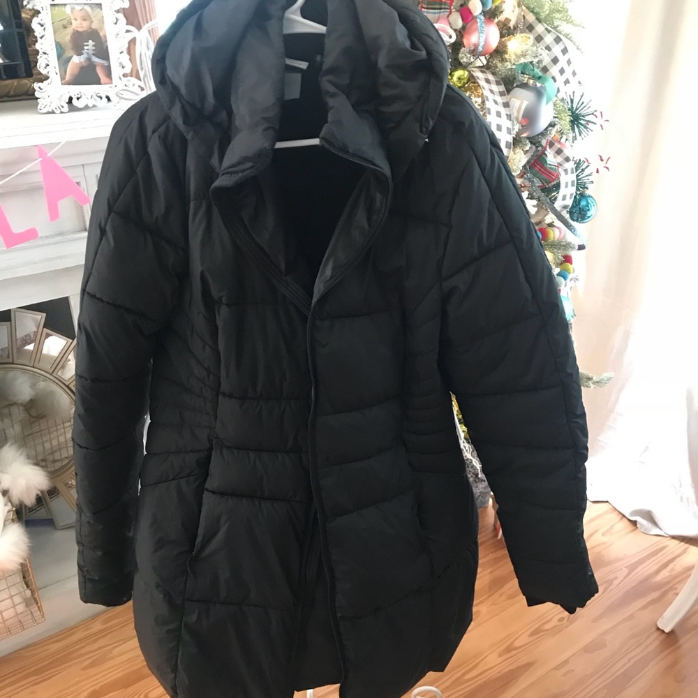 NWOT black puffer jacket